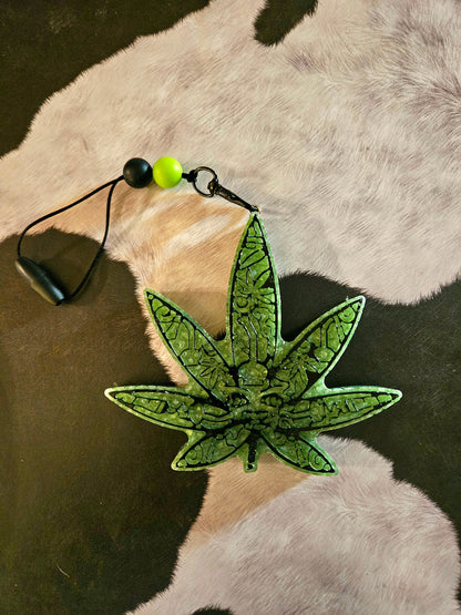 Recreational leaf